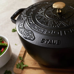 5.25 qt, Essential French Oven with Snake Lid, black matte